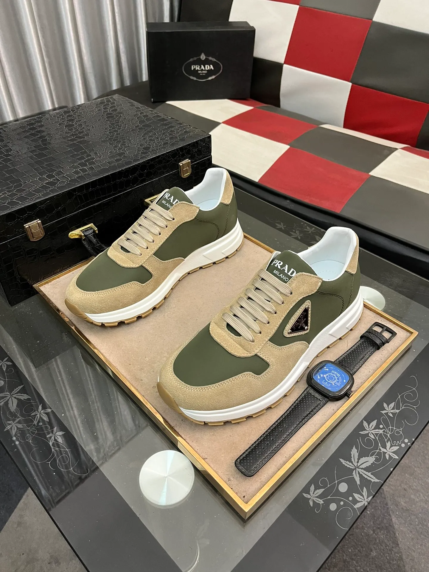 Men's shoes 💰540⌚️⌚️【PRADA】Prada - High-end quality casual sports shoes - Upper: calfskin shoe body with branded metal fasteners, - Inner lining: breathable leather lining - Outsole: ultra-light TPU foam·rubber; molded outsole -Super high quality control·Fine workmanship: highlighted (high-end·luxury·grade) -Size: 38-444️⃣Colors available